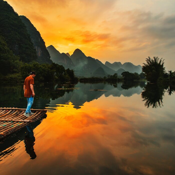 Photo by Joshua Earle/ Yulong River, Guilin, China